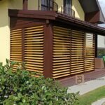Lauko terasos žaliuzių pavydžiai