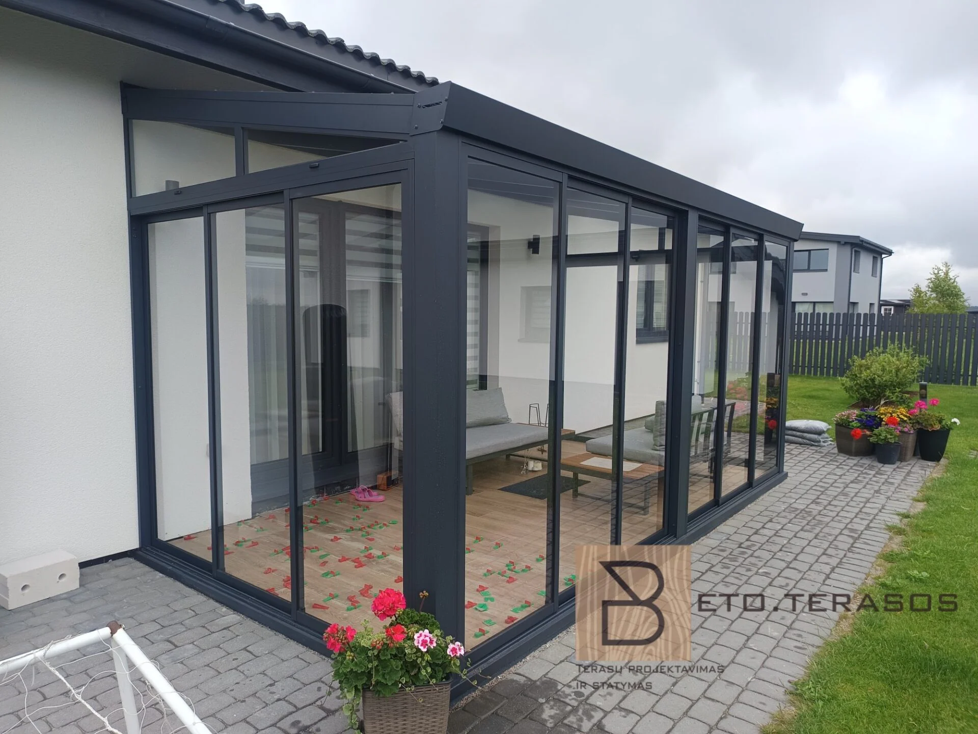 Terasų stiklinimo pavyzdys